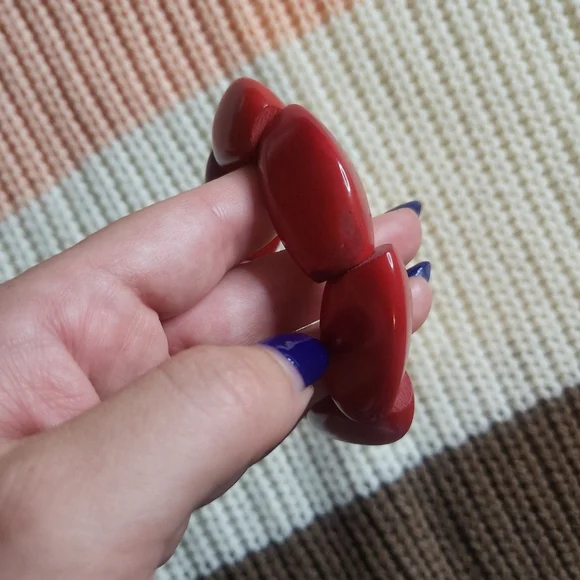 Vintage Large Red Polished Tagua Seed Bead Bracelet - Picture 13 of 15